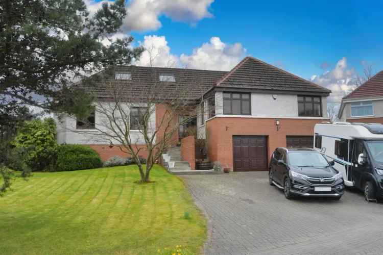Impressive 5 Bedroom Detached Villa in Larbert
