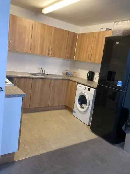 Flat For Rent in Tendring, England