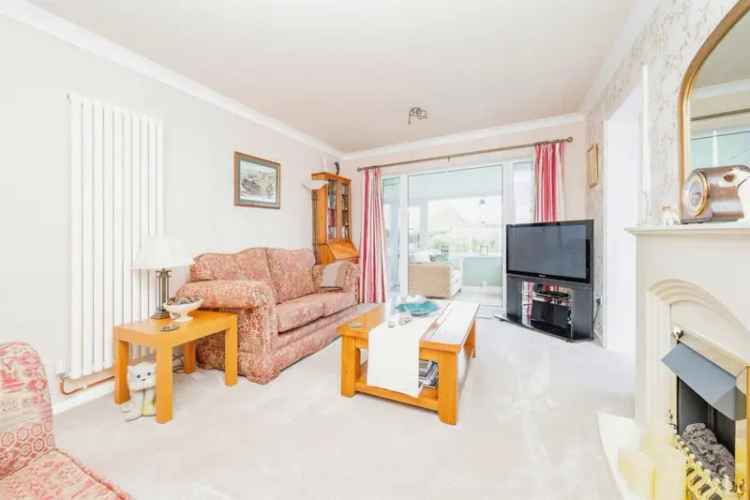 Spacious Detached Bungalow Near Bacton Beach