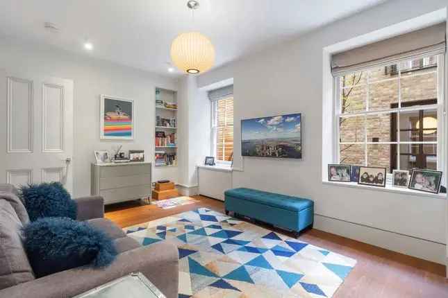 Flat for sale in Devonshire Place, London W1G