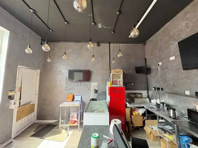 Retail Unit To Let Town Centre