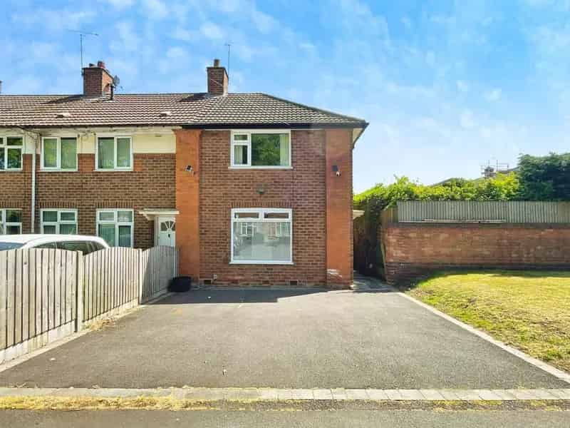 2 Bedroom End of Terrace House for Sale