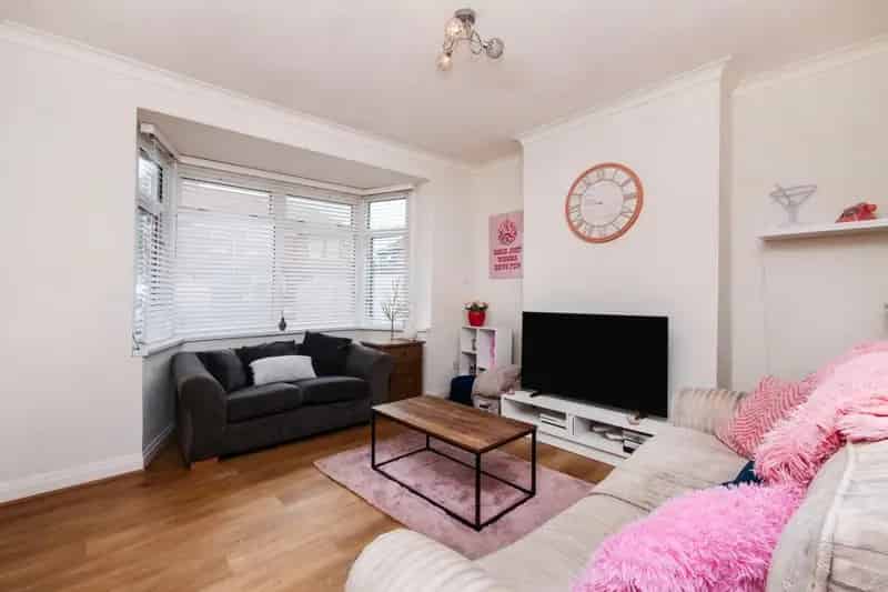 3 Bedroom House For Sale 1105 SQ FT