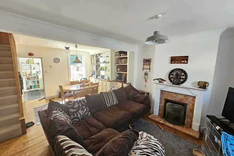 Two Bedroom Character Property Aylesbury Town Centre