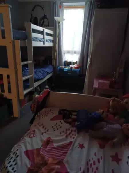 2 Bed Flat Near Town Train Station Beach