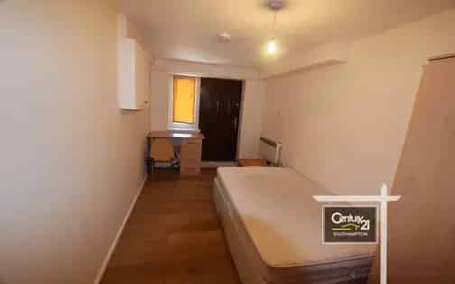 17m² Studio Flat in Southampton Portswood Near University