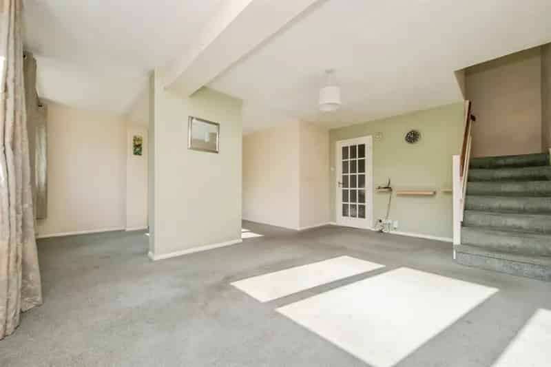 4 Bedroom Family Home with Study and Garden