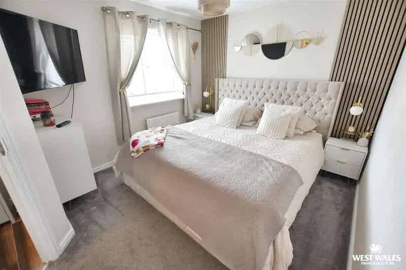 3 bed house for sale
