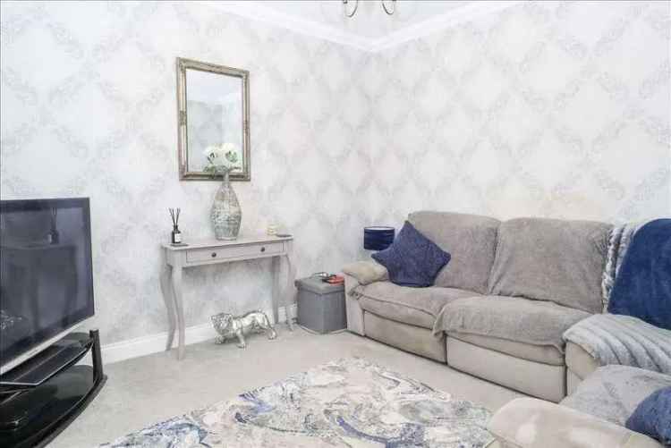 5 Bed Detached House for Sale Near Coulsdon Town Centre