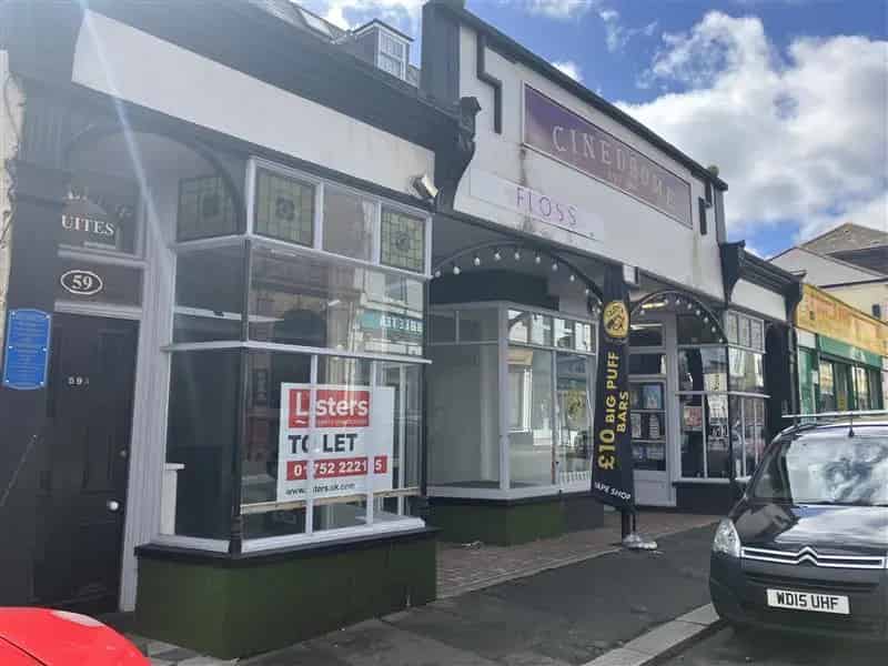 Ground Floor Retail Shop 856 sq ft with Parking