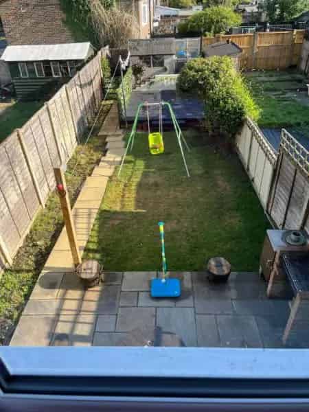2 Bed Mid Terrace House Near Town Centre