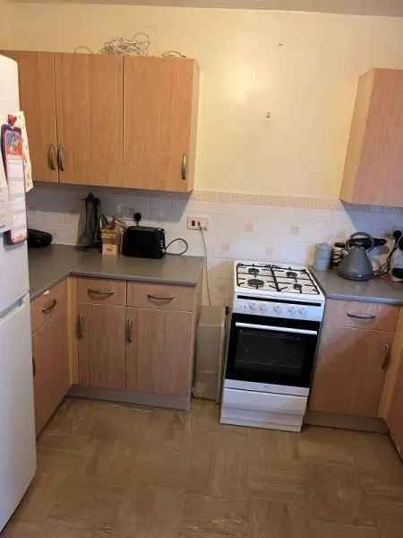 House For Rent in Leeds, England