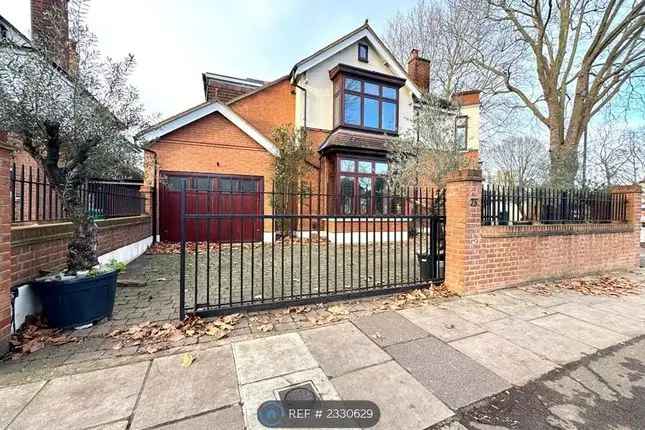 Detached house to rent in Cole Park Road, Twickenham TW1