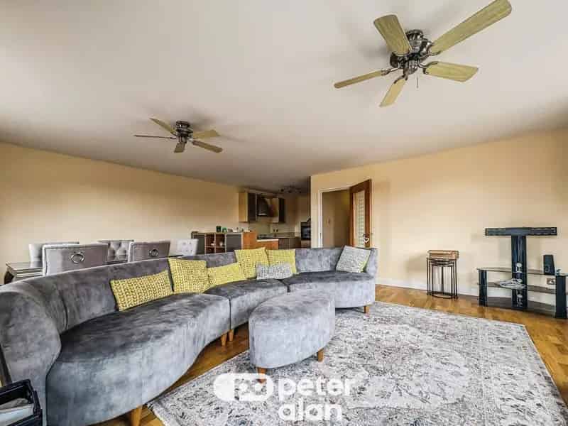 2 Bedroom Apartment May Occupancy Fully Furnished