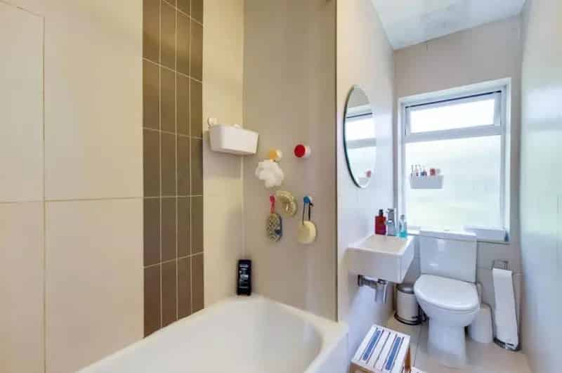 2 Bedroom Flat House to Rent Near Tube