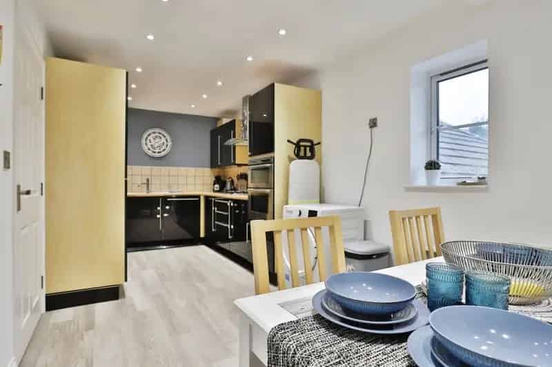 Two Double Bedroom Penthouse Apartment Kensington Court Bournemouth