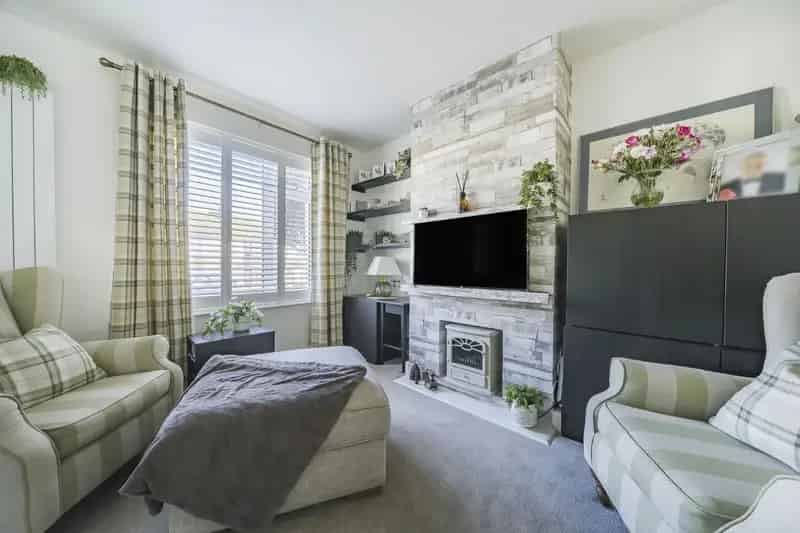 2 Bed Ground Floor Property for Sale in Oakridge Basingstoke