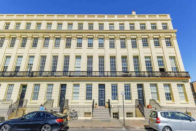 3 Bedroom Flat for Sale