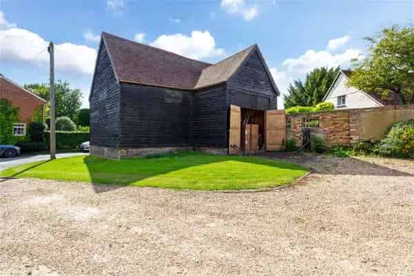 Grade II Listed Farmhouse with Converted Barn Pirton Hertfordshire