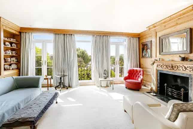 Riverside 4-Bedroom House Chiswick W4