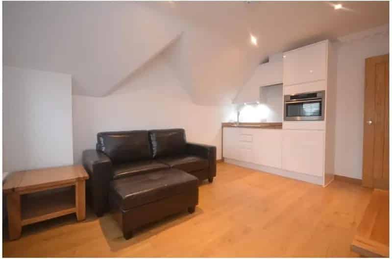 1 Bedroom Flat To Let Available July 2025