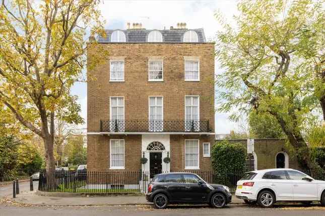 Georgian Regency House for Sale in Islington