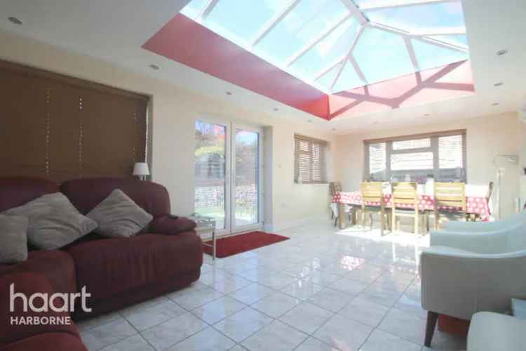 4 Bedroom Detached House Near Queen Elizabeth Hospital No Deposit