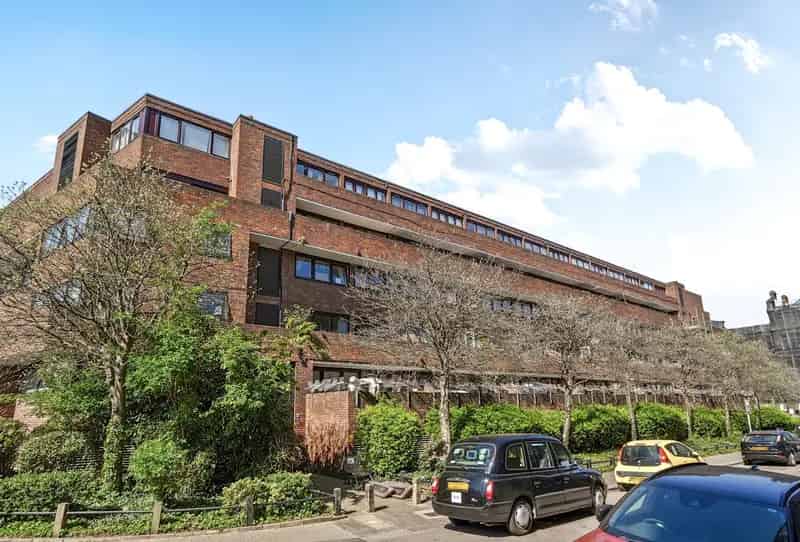 1 Bedroom Flat for Sale near Putney Bridge