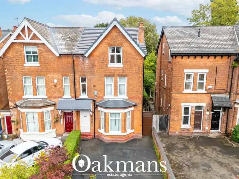 6 Bedroom Semi Detached House For Sale