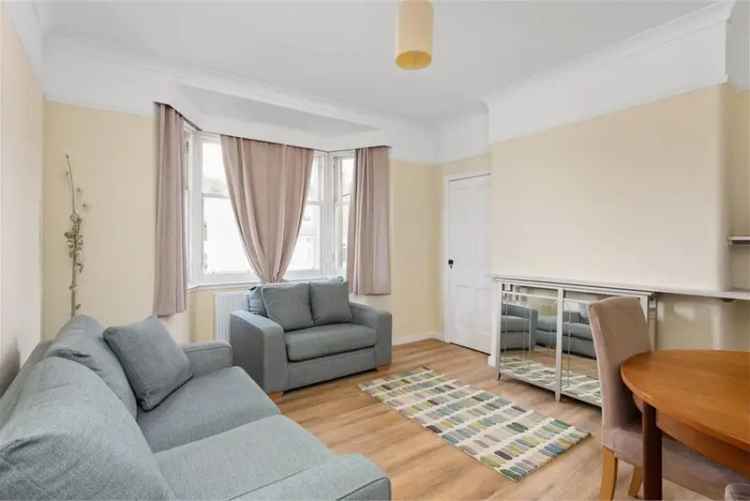 3 Bed Flat - Upper with 2 Reception Rooms