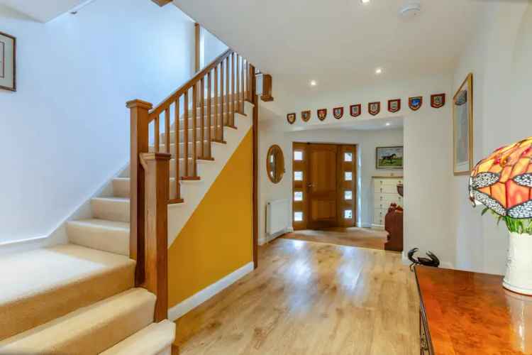 Detached House for sale with 5 bedrooms, Harlestone Road, Northampton