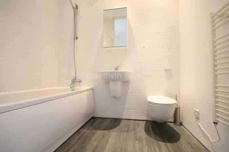 1 Bedroom Apartment Manchester Canal Views