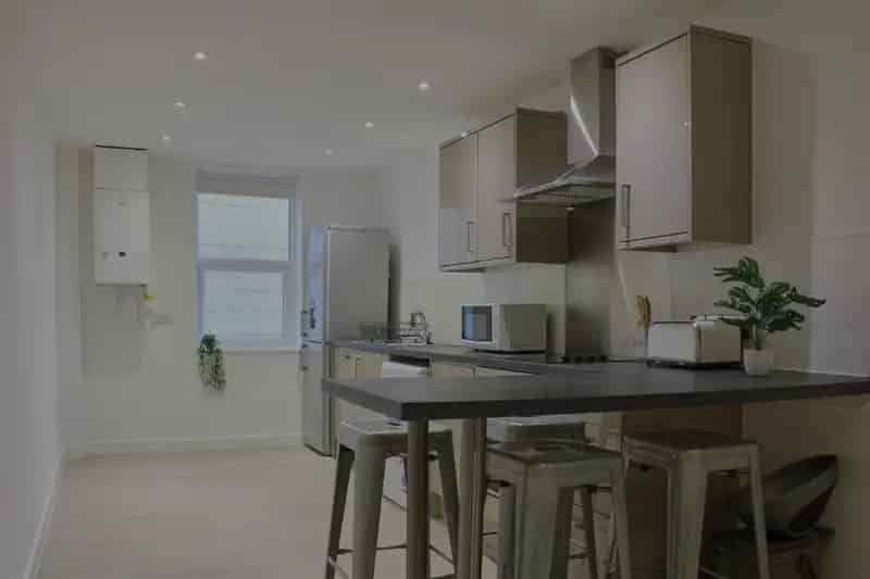 6 Bedroom Flat Central Bristol