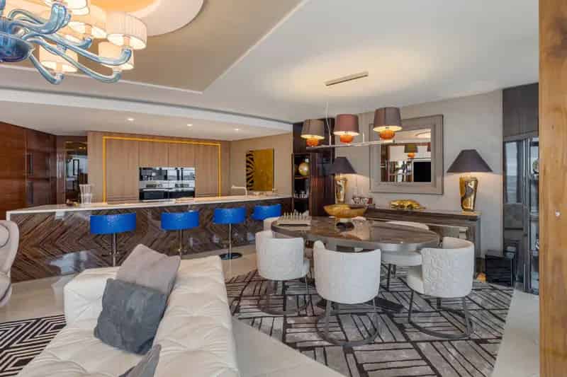 Luxury 3-Bed Apartment with Harrods Concierge Stunning City Views