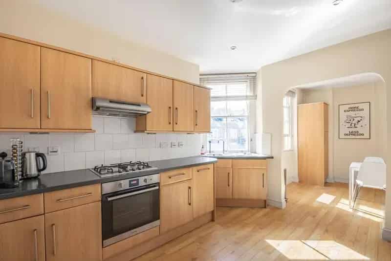 Large Two-Bedroom Flat near Battersea Park