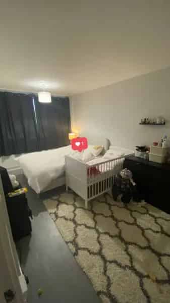 Spacious 2-Bedroom Flat Near Tooting Broadway