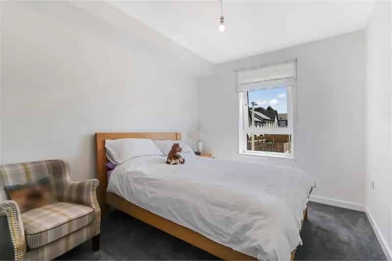 2 Bed Flat Marina View Winchburgh