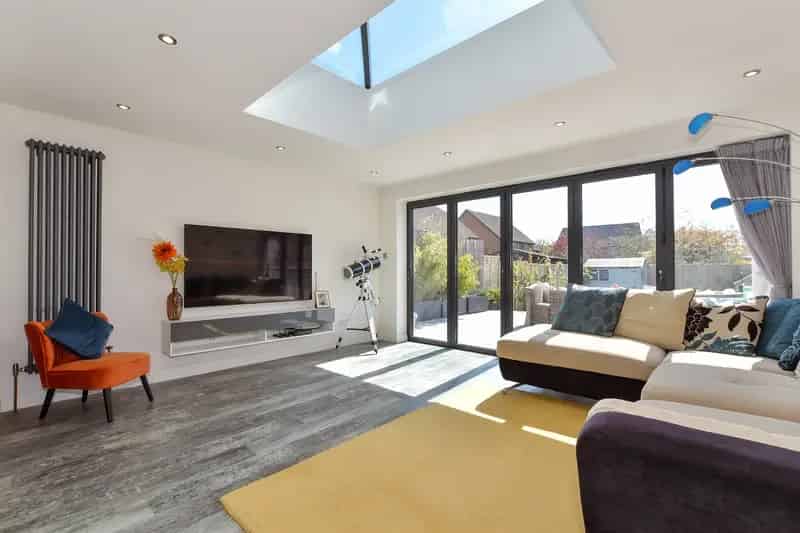 3 Bedroom Semi-Detached House for Sale Near Littlehaven Station