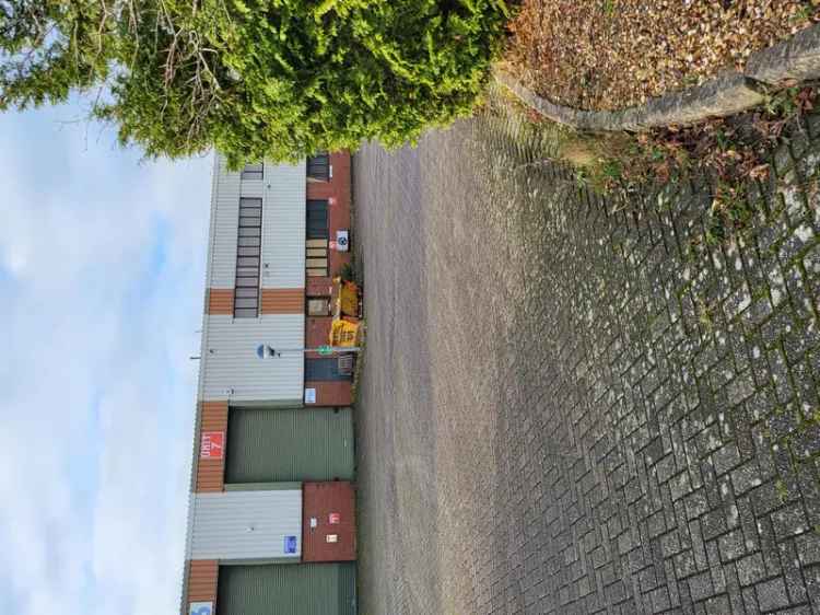 Industrial For Rent in Milton Keynes, England