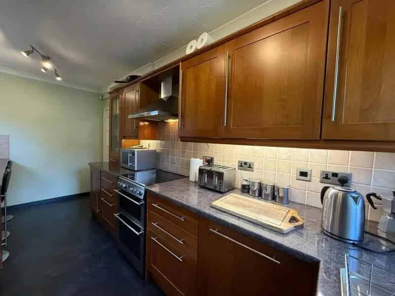3 Bed Semi-Detached House for Sale