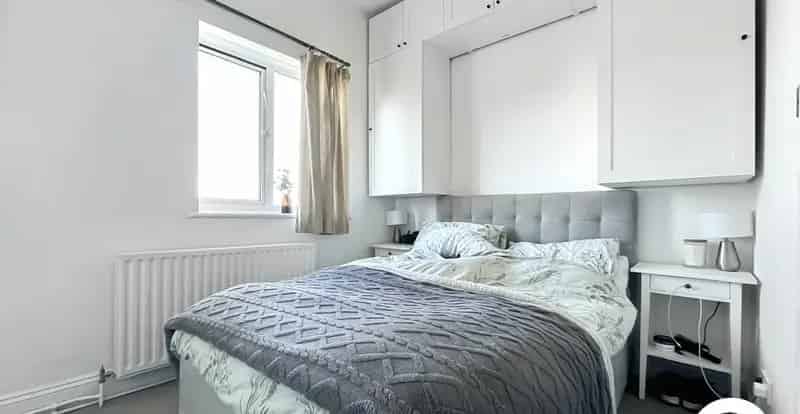 1 bedroom property for sale