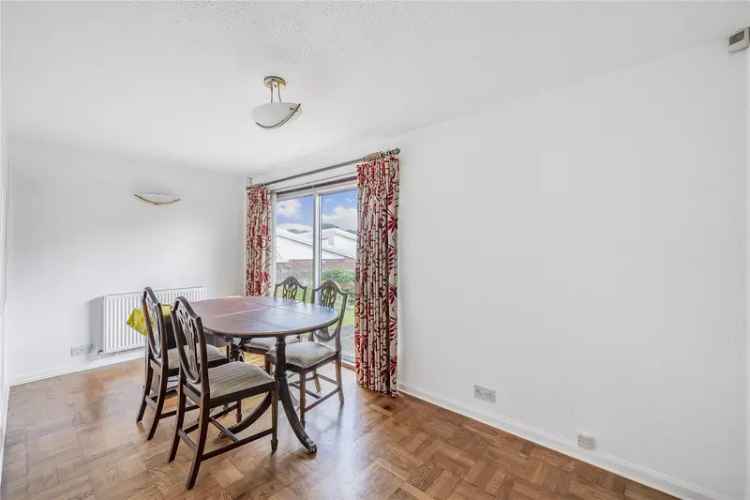 House For Sale in Leeds, England