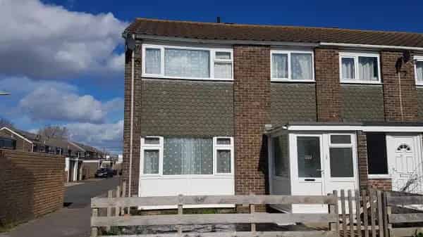 3 Bedroom End Terrace House Near Beach and Gunwharf Quays