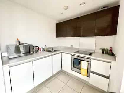 1 Bed Luxury Apartment Cardiff Bay Balcony Exclusive Development