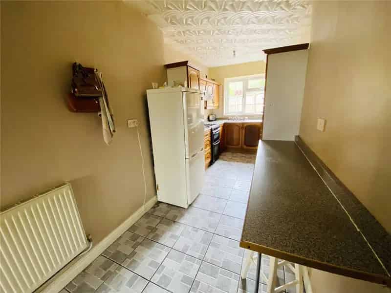 5 Bed Semi-Detached Family Home Delves Walsall