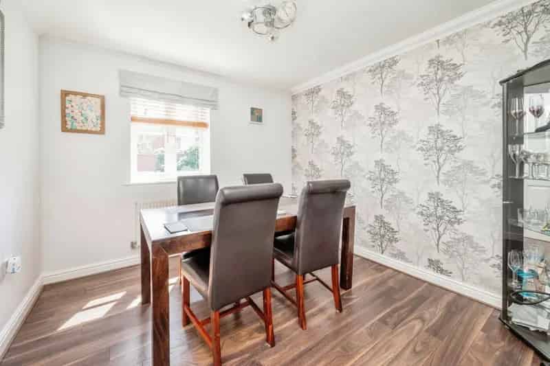 Gorleston-On-Sea 4 5 Bedroom Detached House