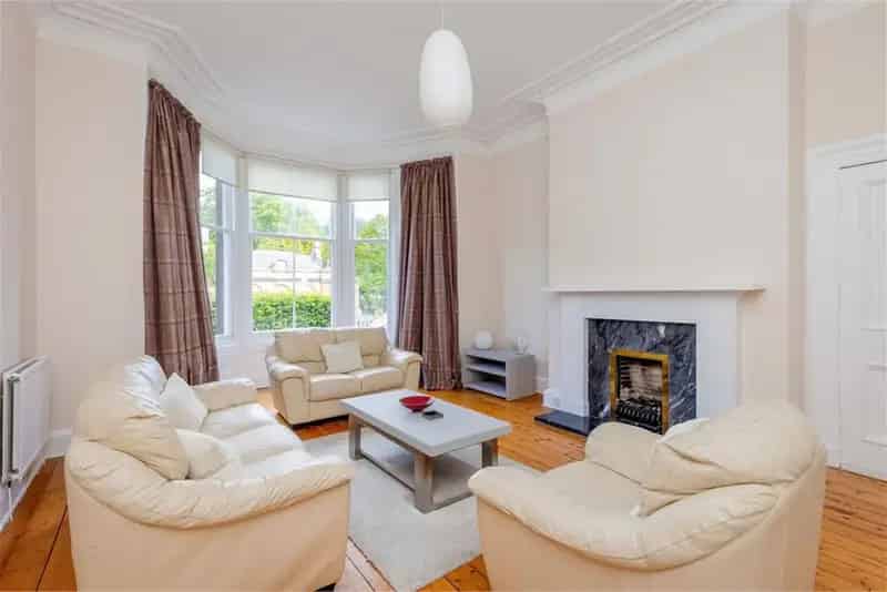 1 Bed Ground Floor Flat Victorian Charm Spacious Kitchen