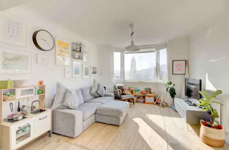 3 Bedroom 1930s Semi-Detached House for Sale