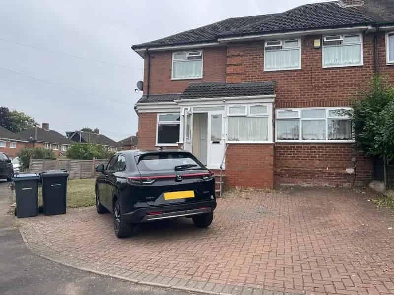 5 Bedroom Semi Detached House For Sale