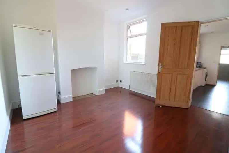 3 Bed Terrace House for Sale Luton Biscot